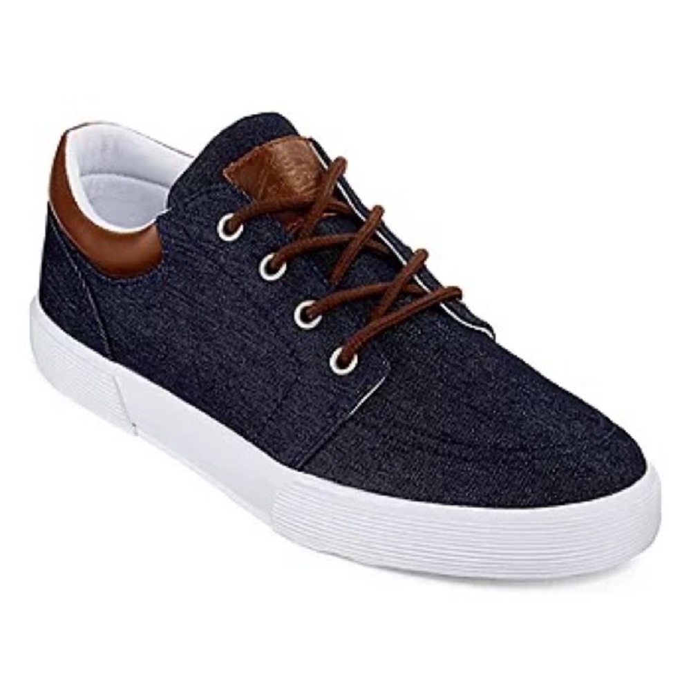 St. John’s bay men footwear size 11M worn ONCE